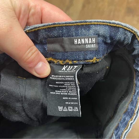 KUT FROM THE KLOTH Women’s Lightly Distressed Hannah Pencil Skirt | Denim | Sz 0 - Picture 7 of 9